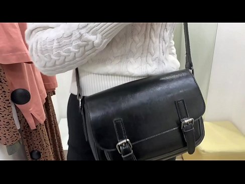 ❤️ Masturbasyon piblik nan jenn femèl FeralBerry ak yon gode nan sal la Fitting ️ Videyo anal nan ht.com-porn-zog.ru ️❤